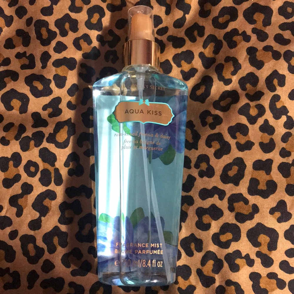 Aqua Kiss
